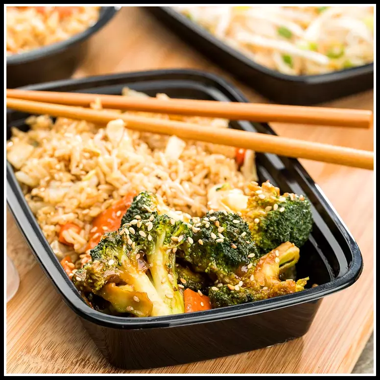 HD deep 28 oz Rectangular to go plastic containers