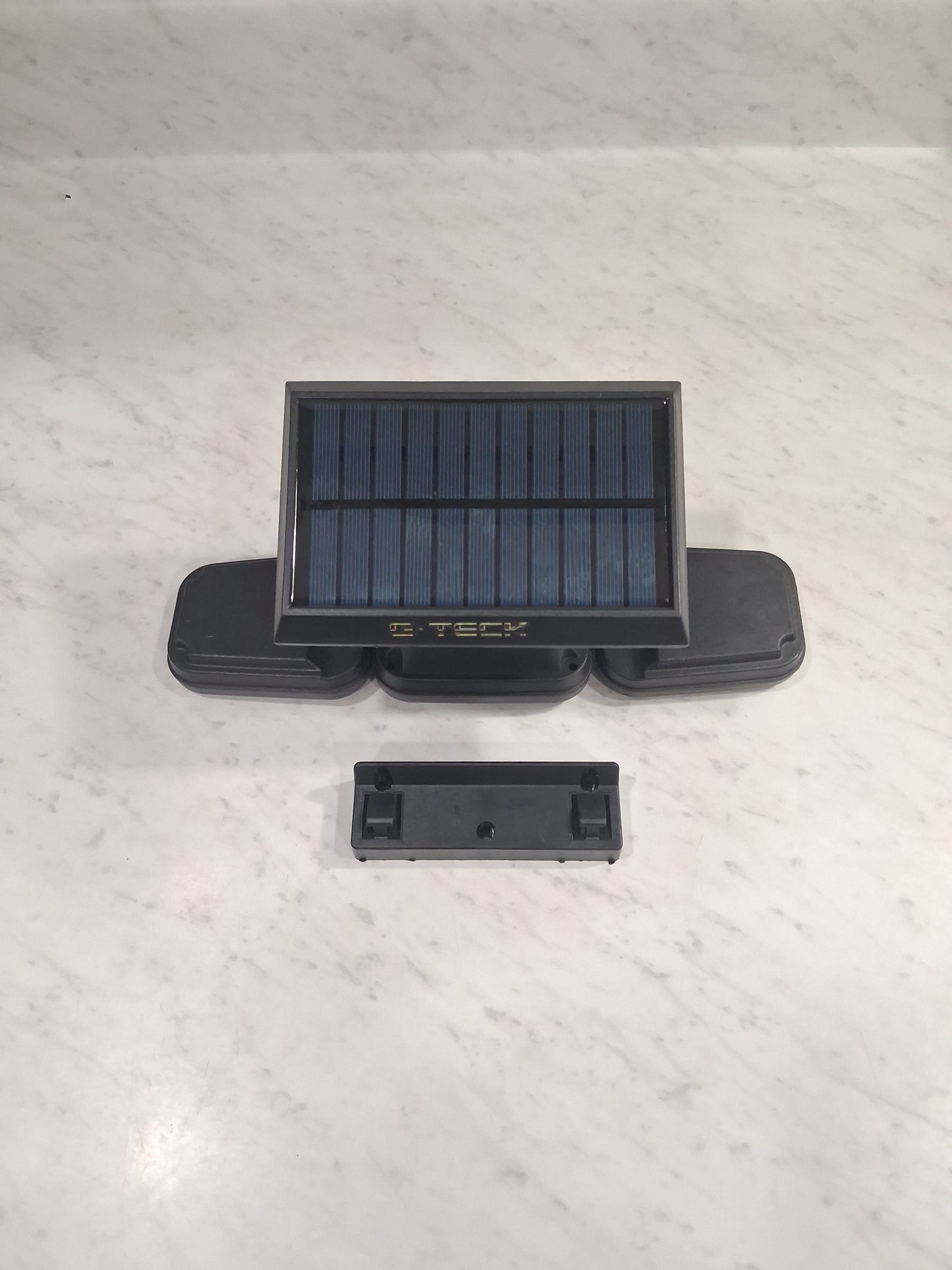 G TECK Solar powered outdoor lighting